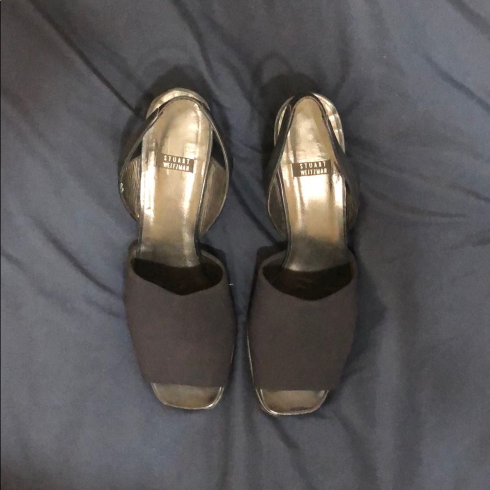Stuart Weiztman Navy 2 in heels. Size 7-1/2B